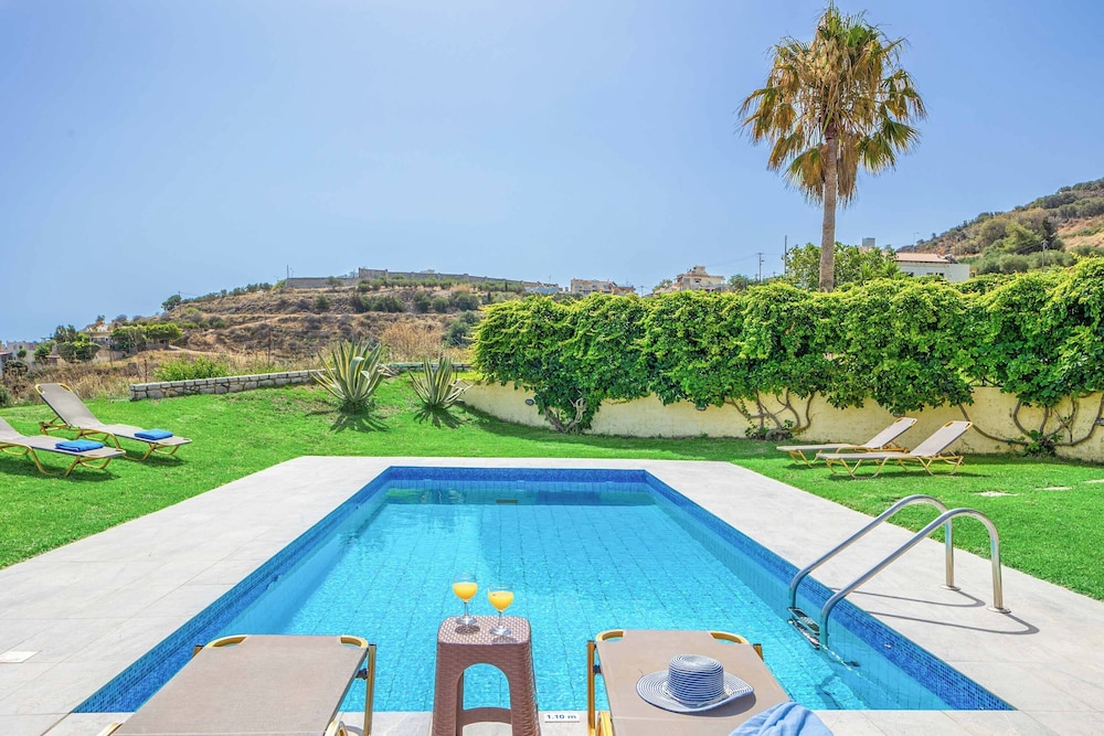 Villa Aptera