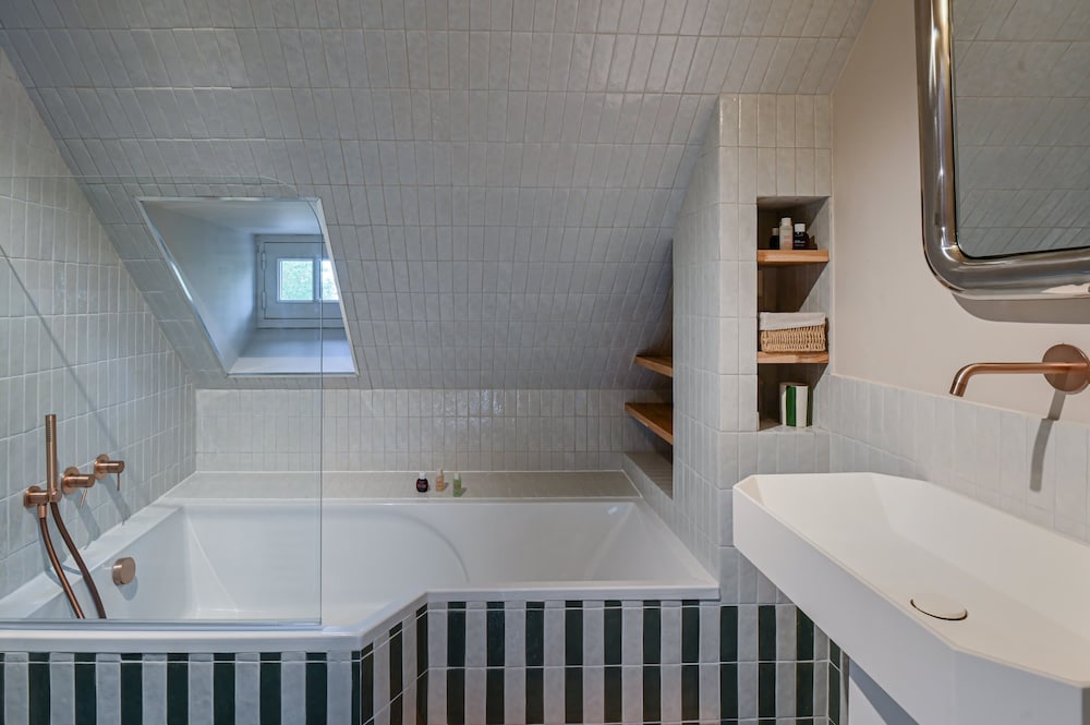 Villa des Reves Luxury in Villers Pool Jacuzzi Padel Court Close to Deauville