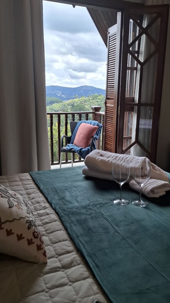 Duplex em Castelo Piscina e Lareira