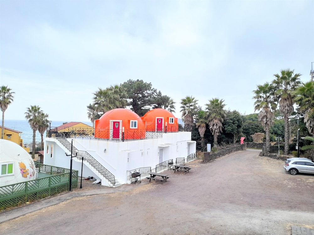 Lime Orange Vill Pension