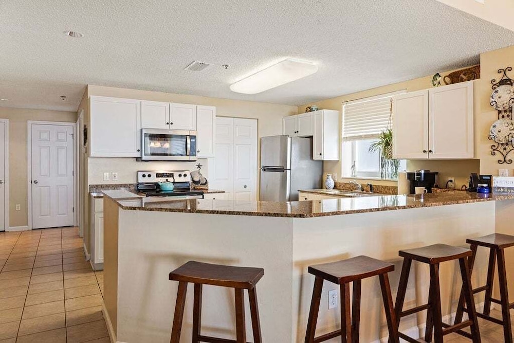 Beach Club Bristol 101 3 Bedroom Condo