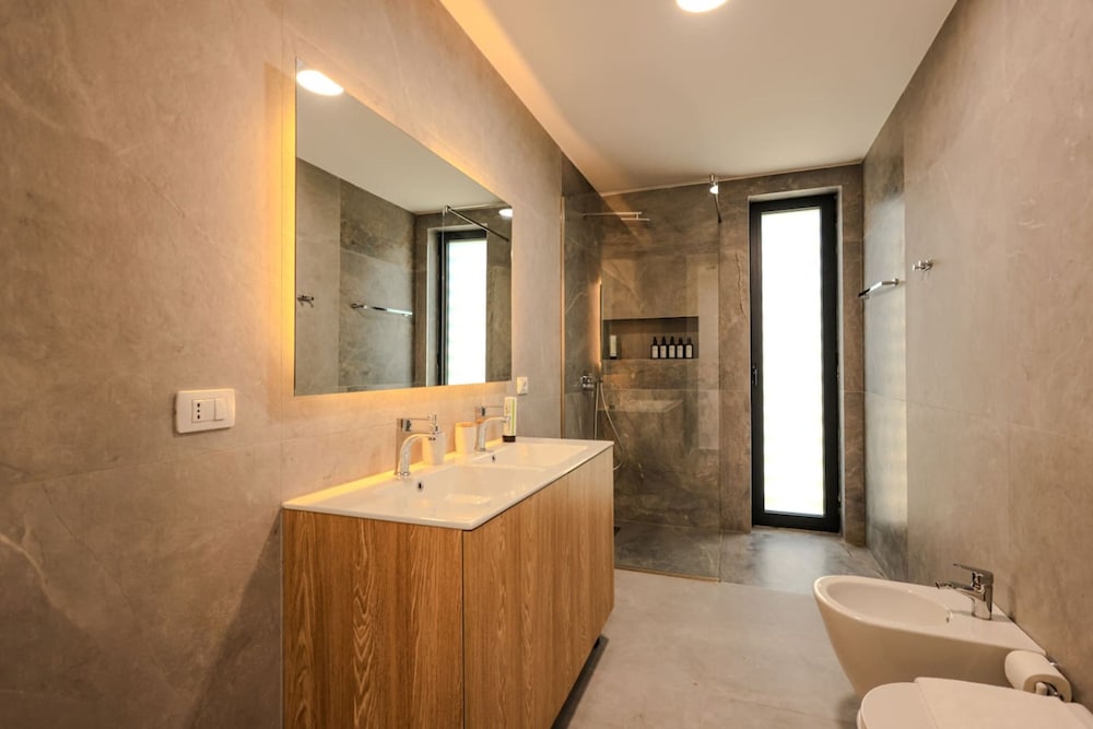 Sanpietro Deluxe Villa