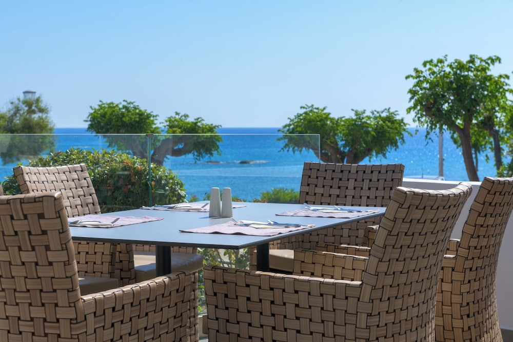 Porto Angeli Beach Resort – All Inclusive