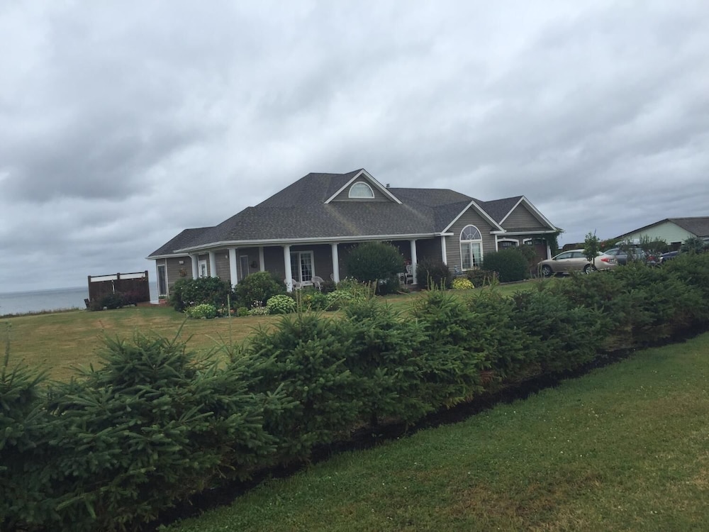 Amherst Cove Cottages