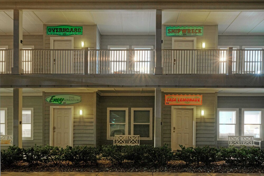 2 Condos for 14 Guests at Costa Bahia Pool, Minutes to Beach, Pet-friendly