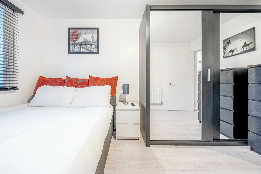 City Central London Apt Balcony, Parking, Sleeps 3