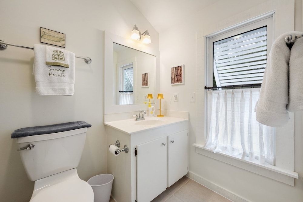 Sunny Pointe 4 Bedroom Home