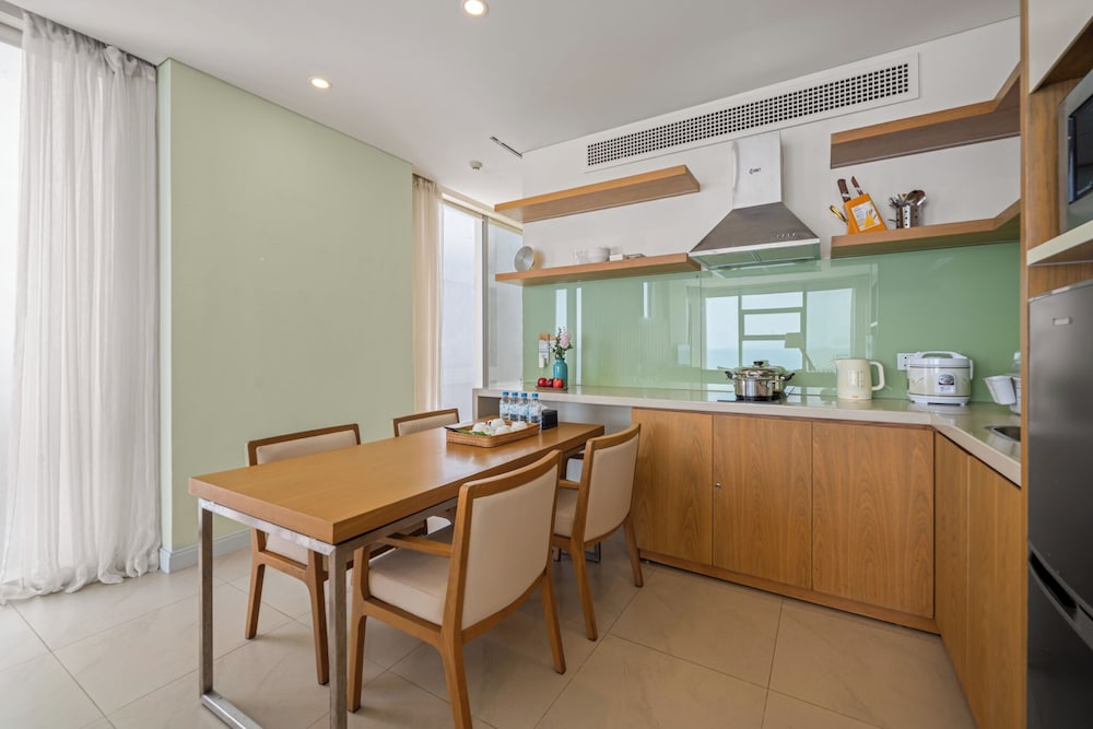 Signature Luxury Village