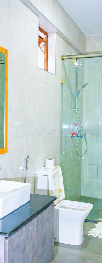 Lux Suites Aqua Gardens Nyali