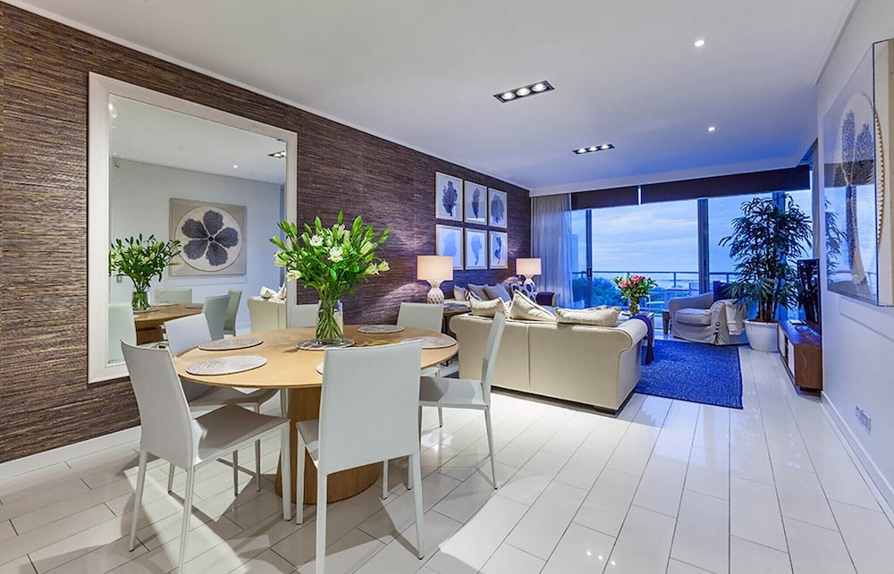 Luxury Apartments on Bells Boulevard