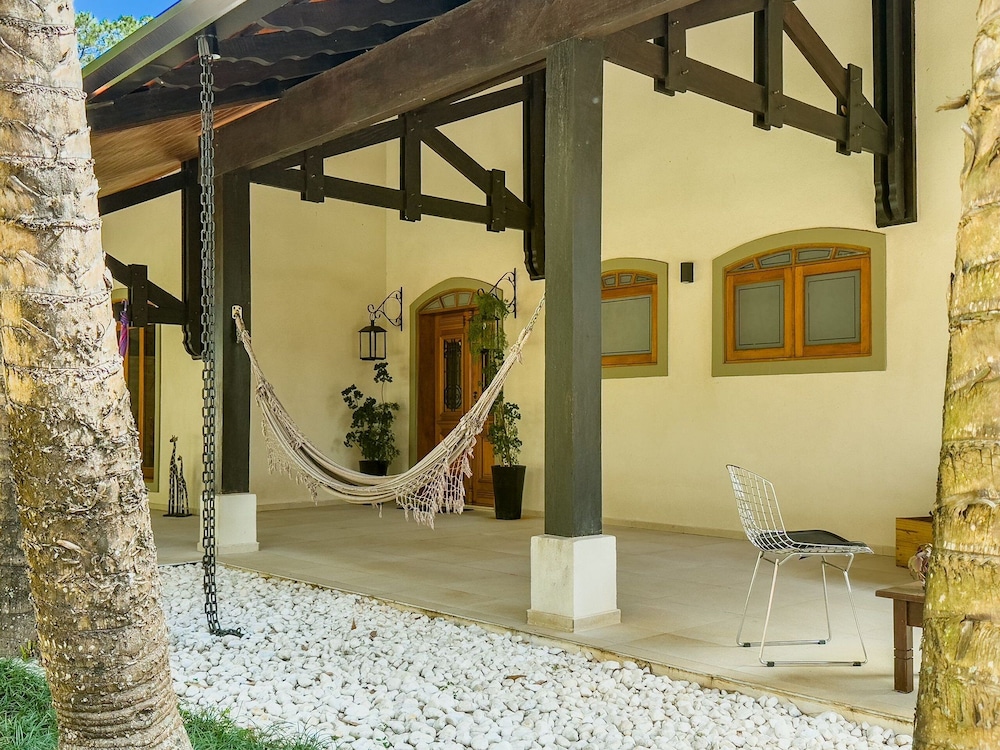 Refúgio de Alto Padrão na Granja Viana