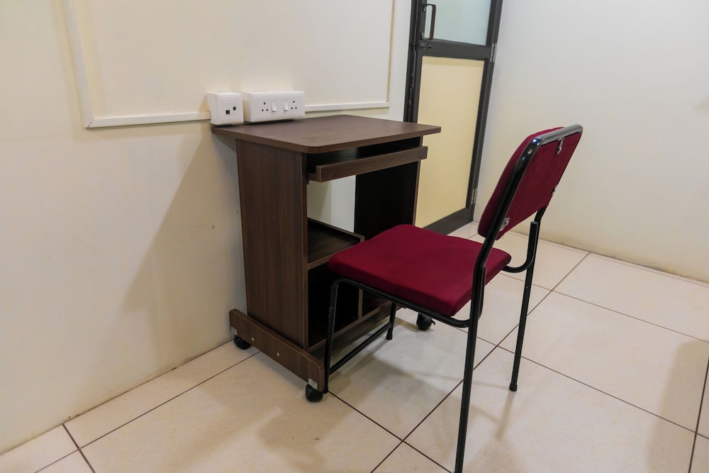 Roscotel Bay Stays 2BHK Near White Town view 5