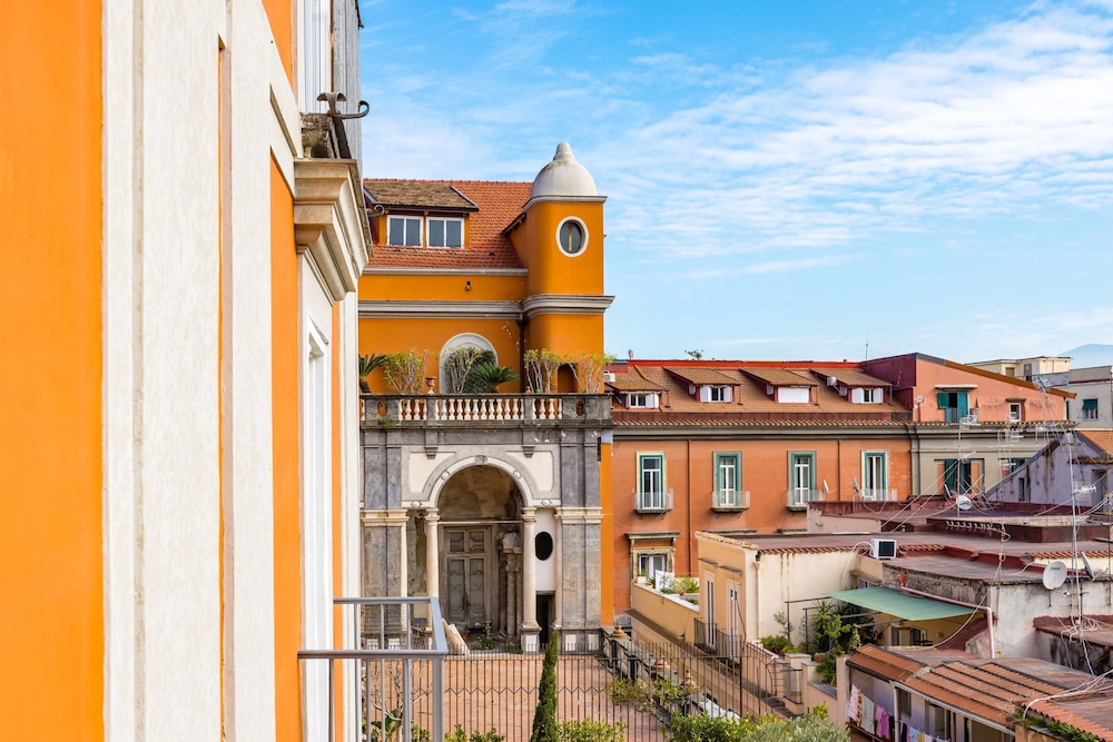 Palazzo Maddaloni Sweet Home By Napoliapartments
