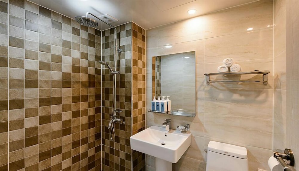 Paulownia Hostel & Guest House