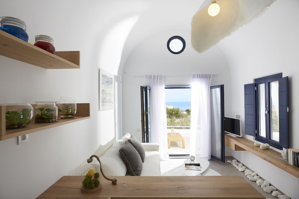 Amor Hideaway Villas