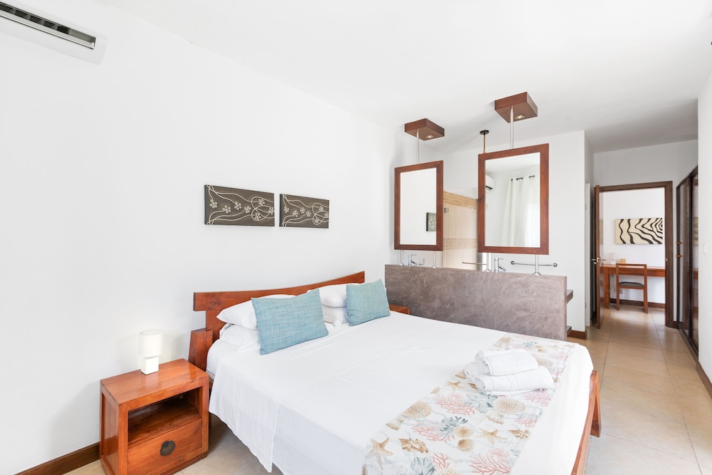 Athena Villa D10