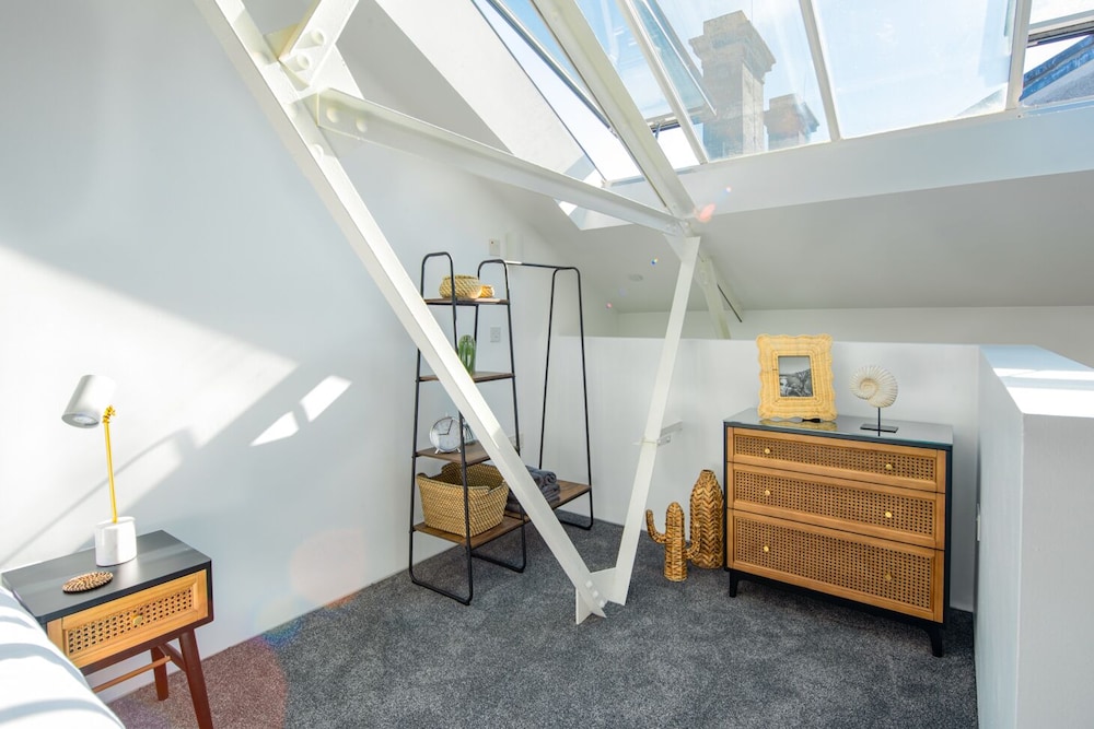 RWY Suite48 view 2