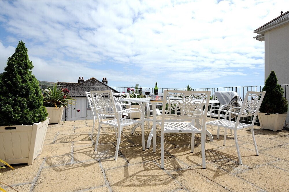 2 Hadleigh Villas