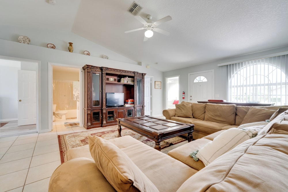 Fenced Yard & Game Room: Family Home in Kissimmee!