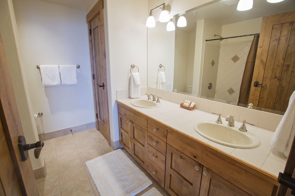 WestWall Lodge - Property Image 125