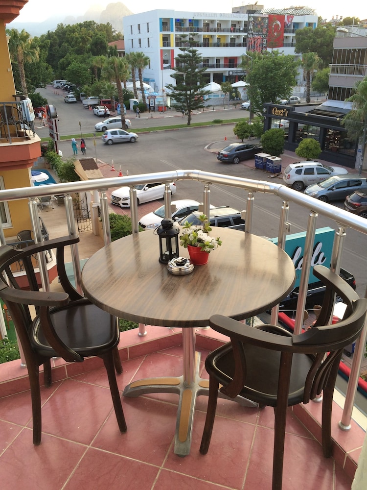 Turkish Apart Hotel