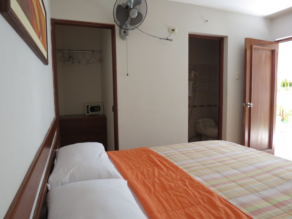 Miraflores Inn