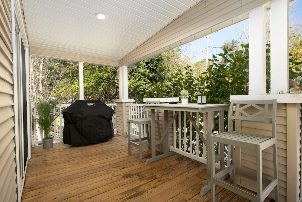 Bright 4BR Home Near Beach Historic Downtown