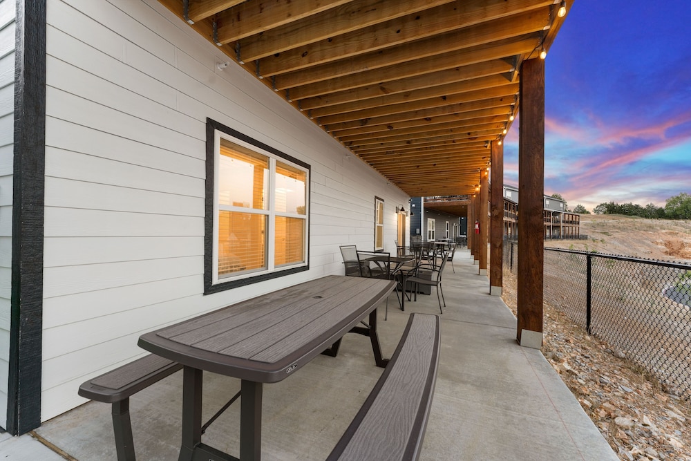 Cm132-6 -summer Breeze- Sleeps 17 6 Bedroom Home