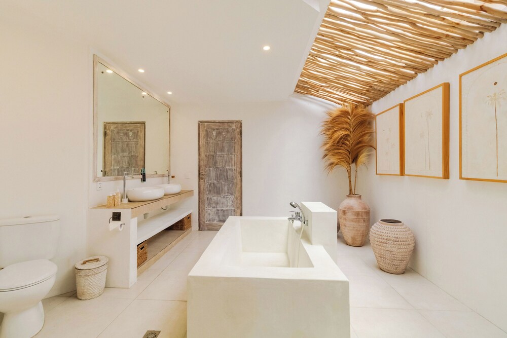 Villa Cocodrilos 1 by Pertama Management
