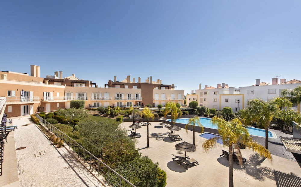 CG 12D - Cabanas Gardens