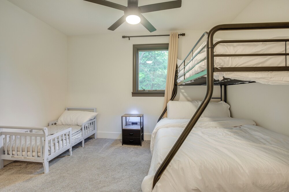 Spacious Riverfront Delaware Home w/ Views view 3