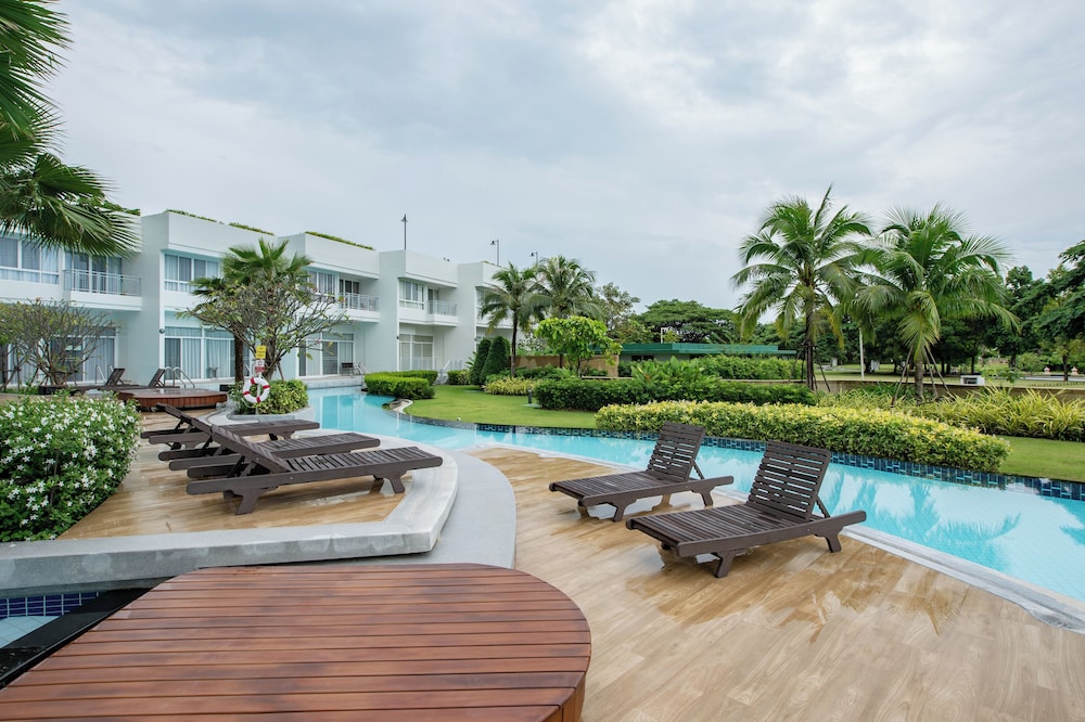 1702 - 2 Bdr Condo With Seaview Boathouse Hua Hin