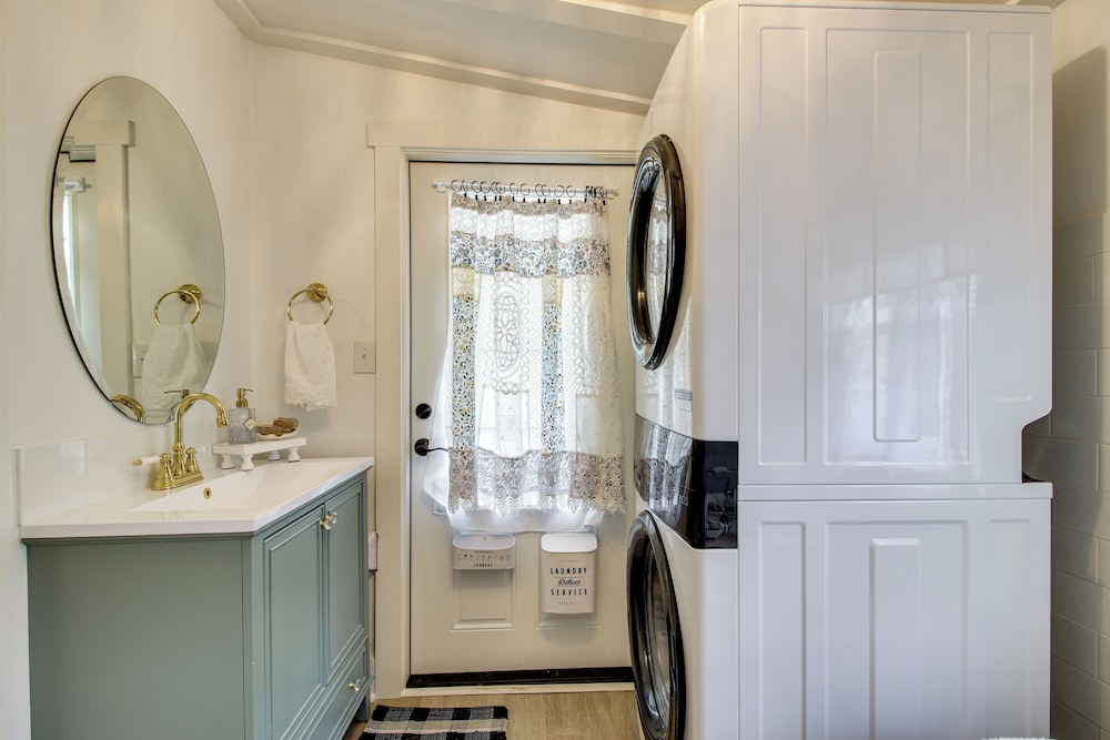 Shepard Cottage Near Wilmington & Wedding Venue