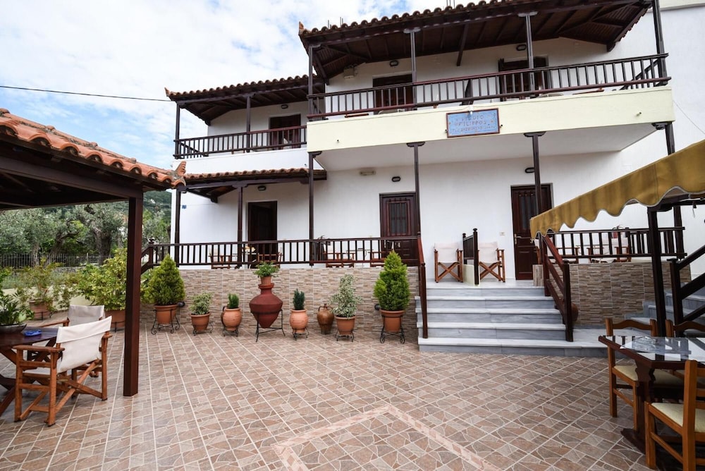 Studios Filippos view 3