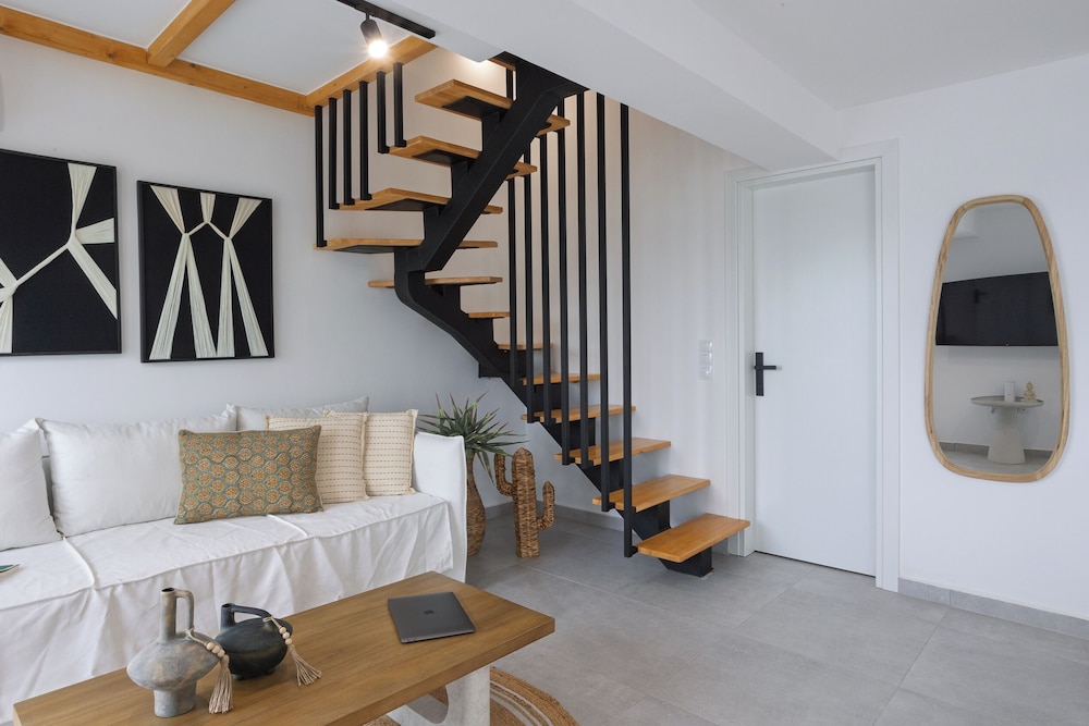 PHOS MAISONETTES NIKIANA