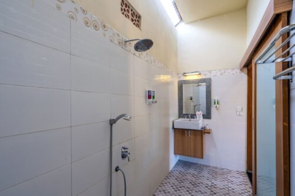 Bali Nusa Cottage