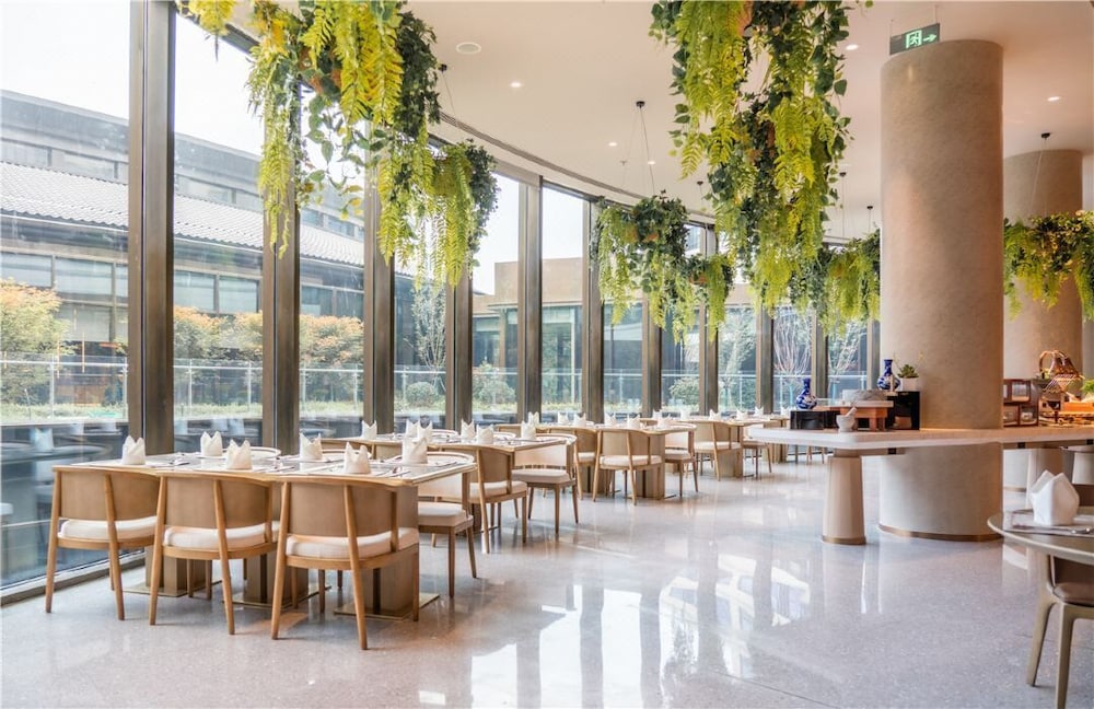 Enjoy Tianfu Airport Hotel TianfuAirport