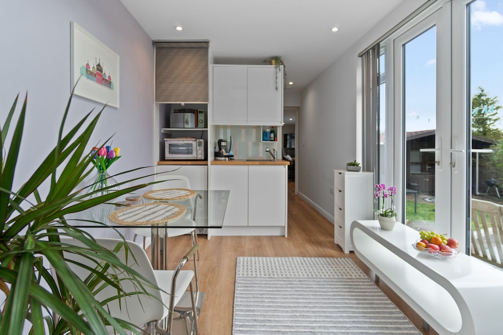 St Helens Studio - Free Parking By My Getaways