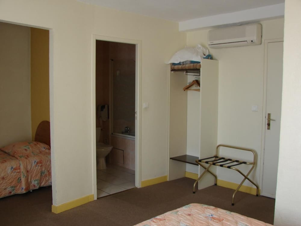 Valence Vacations - Hotel de Paris et des Voyageurs - Property Image 9