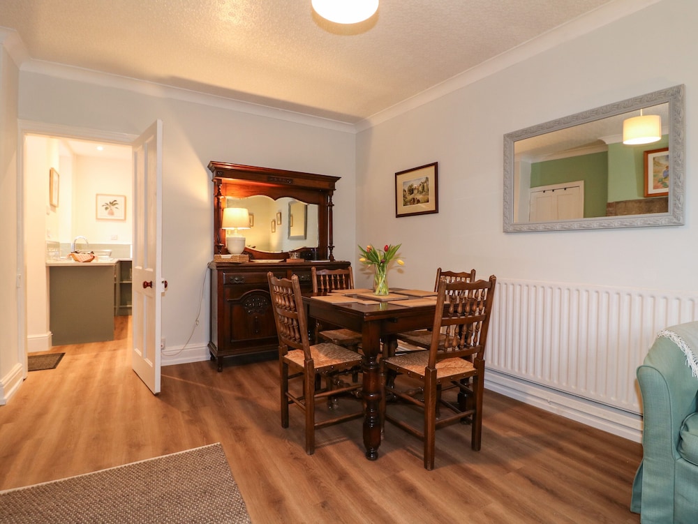 Knoll Cottage