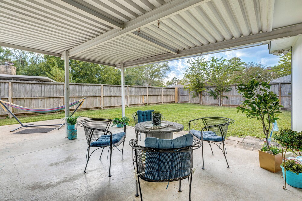 Families Welcome! Recently Renovated Home in Katy