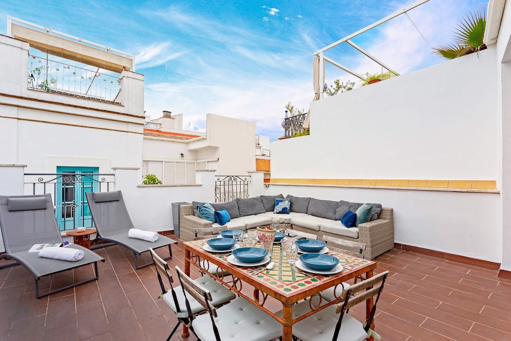 Genteel Home Francos Terrace V view 3