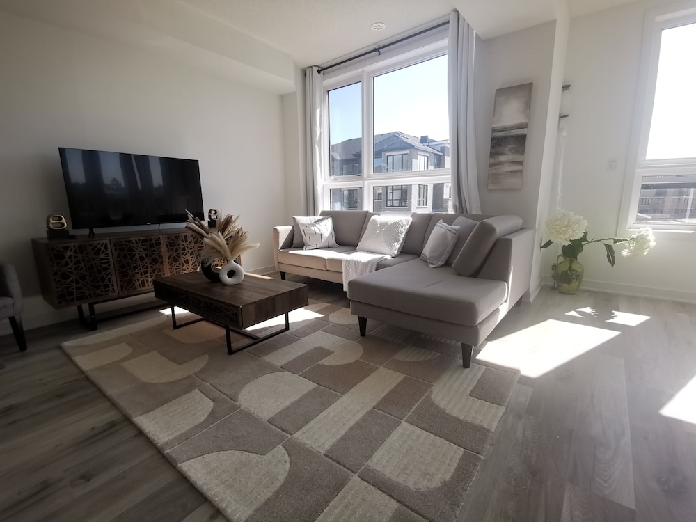 Barrie Comfort Lodging