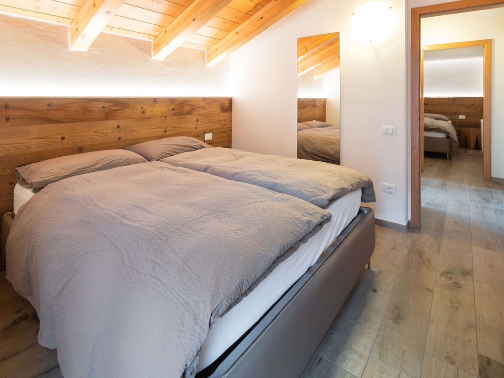 Apartment in Celledizzo Near Ski Lift