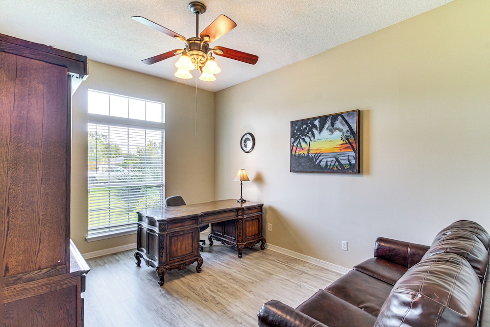 Outdoor Oasis: Group Getaway in Pensacola!