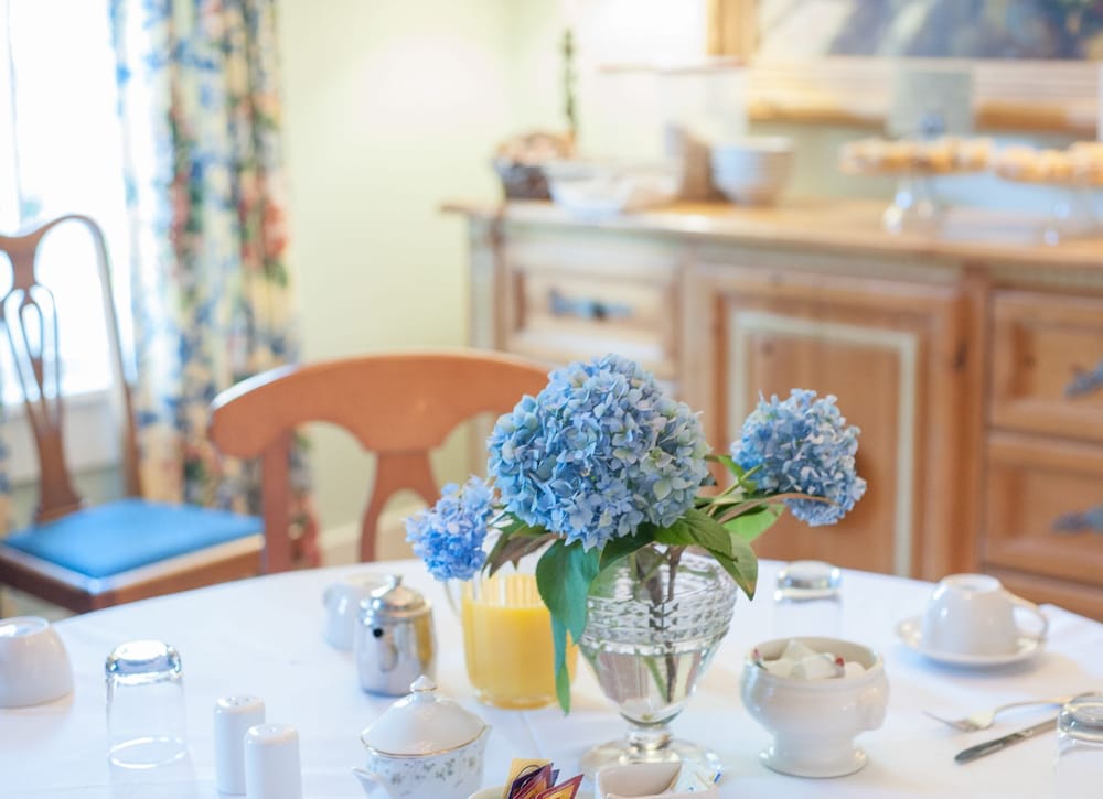 Carriage House Inn