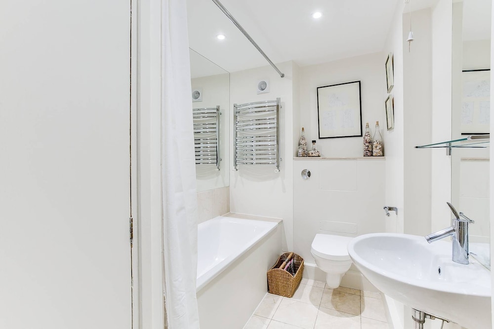 Cadogan Street III by Onefinestay