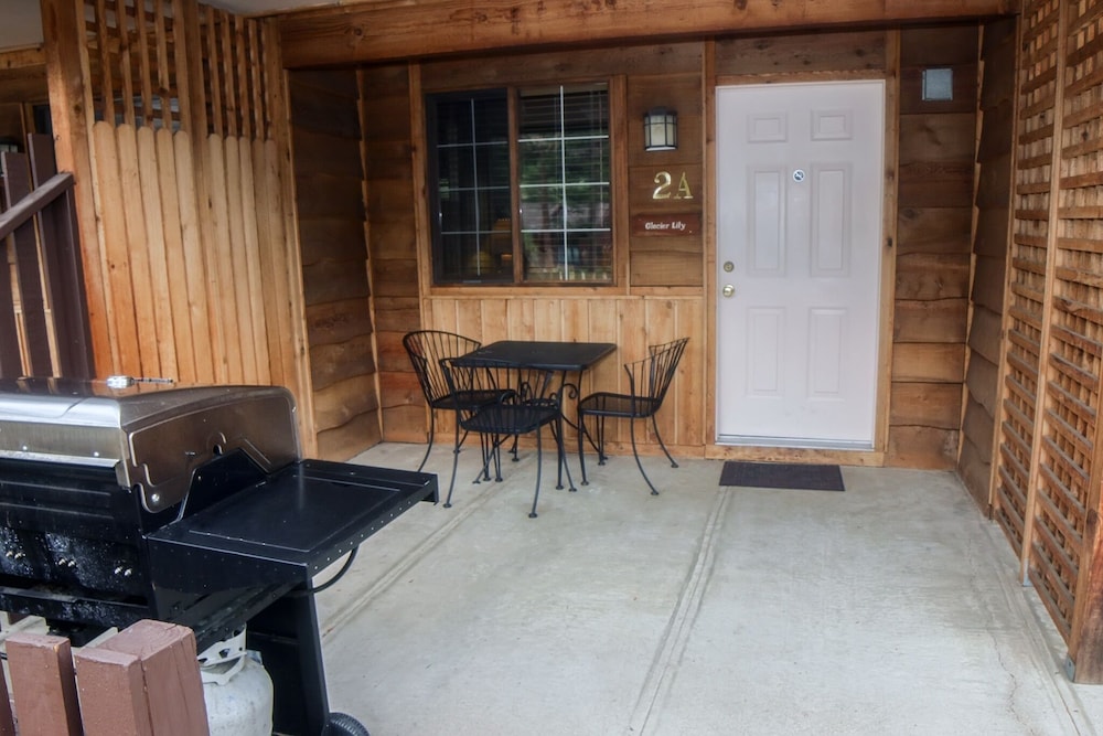 Timber Creek Chalets: 2a 1 Bedroom Chalet view 4