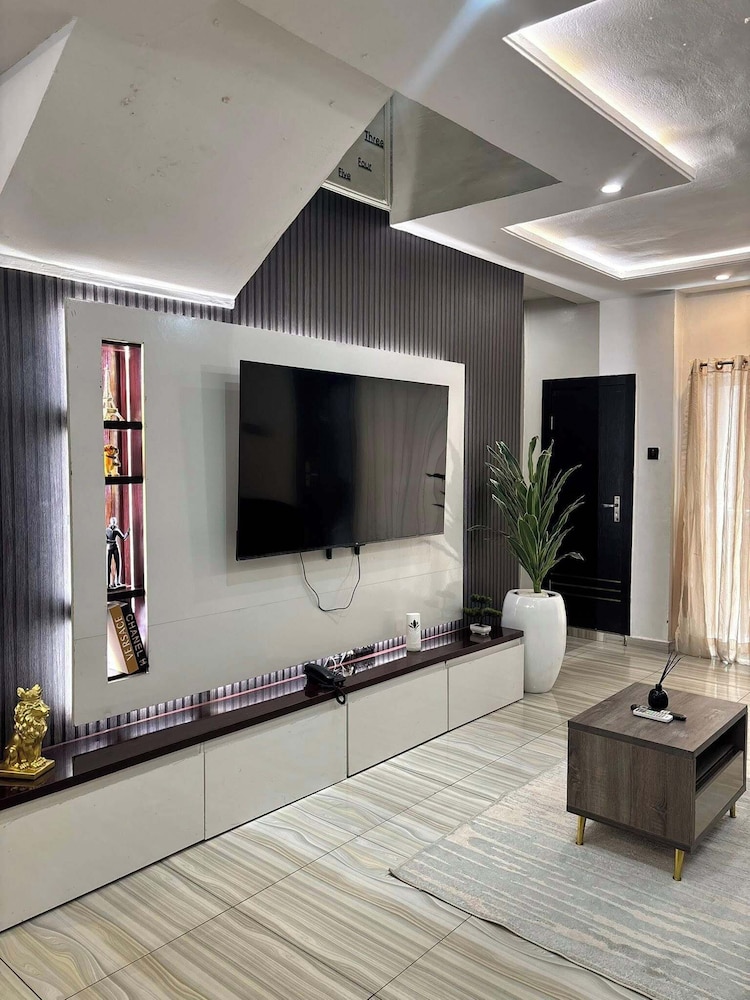 Porter Palace Apartment