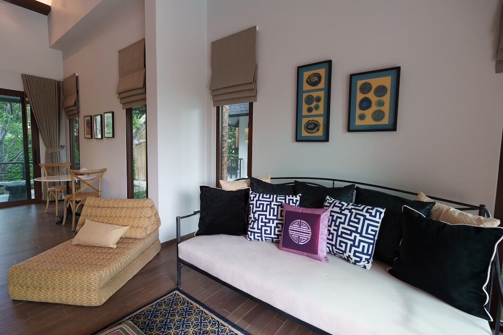 Woodlands Phayayen Resort